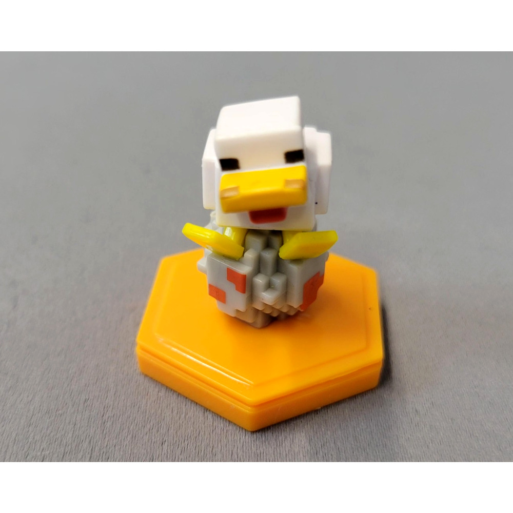 Minecraft Earth Boost Mini Chicken Figure Mattel 2019 Yellow Hex Base GXT42 Toy